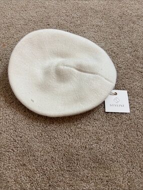 Styliné Women's Cream Knit Beret